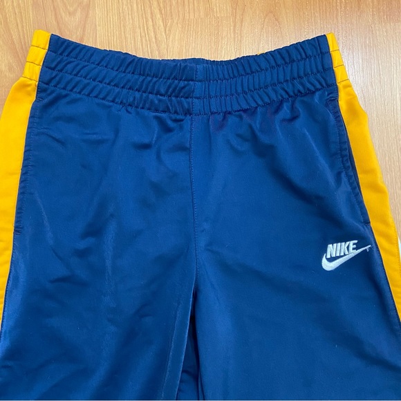 Vintage Nike Boys Kids Logo Track Pants Size Medium - Picture 6 of 8